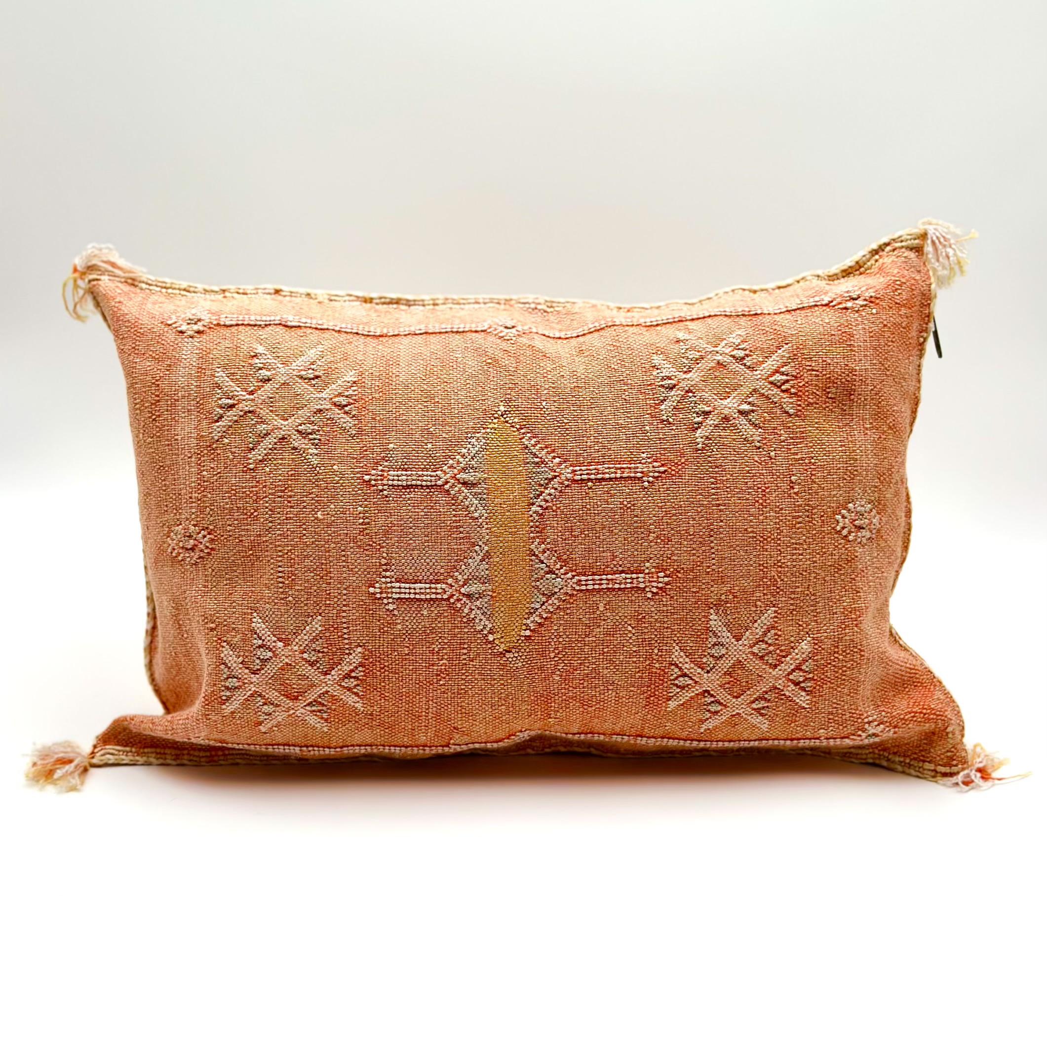 Marokkansk putetrekk i agavesilke 40x60