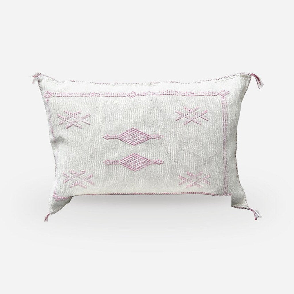 Marokkansk agavesilke putetrekk 40x60 cm i hvitt med rosa broderi