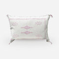 Marokkansk agavesilke putetrekk 40x60 cm i hvitt med rosa broderi