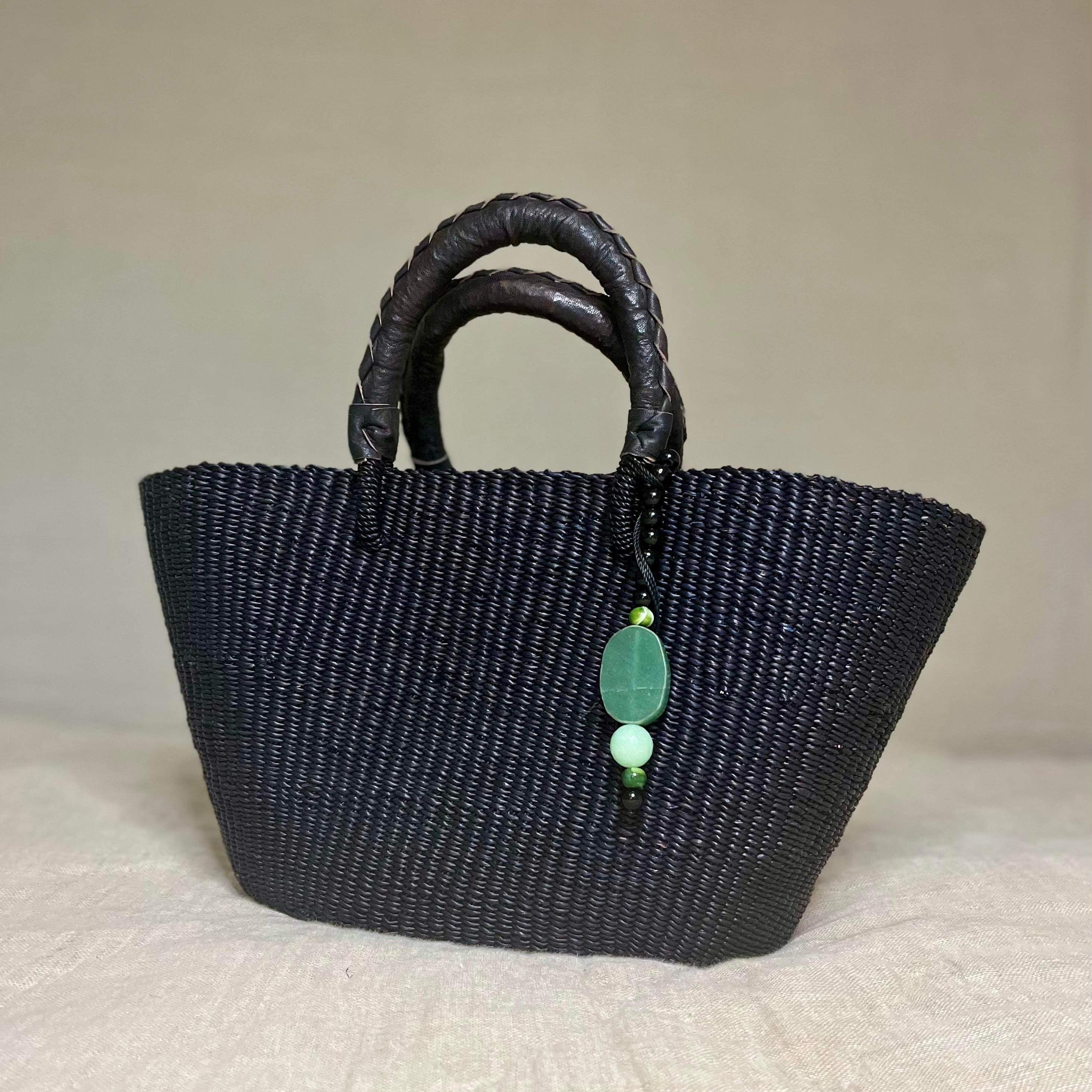 SELMA veske i sort med anheng