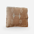 Marokkansk agavesilke putetrekk 50x50 cm i varm rustbrun med broderi i offwhite