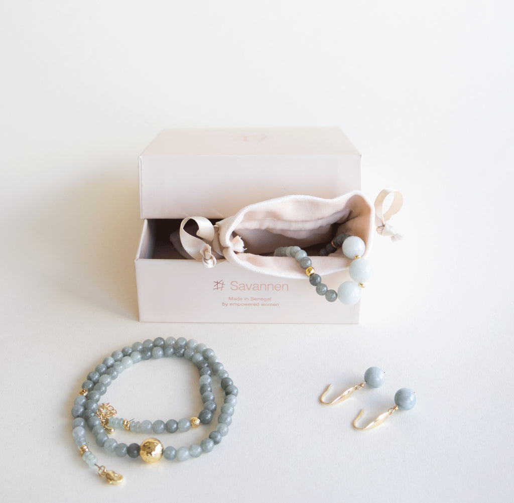 Halskjede med halvedelstener - Jade