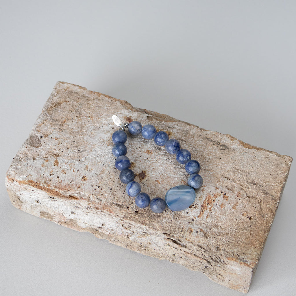 Armbånd med halvedelstener - Blå og hvit agat
