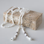 Halskjede med halvedelstener - Hvit agat