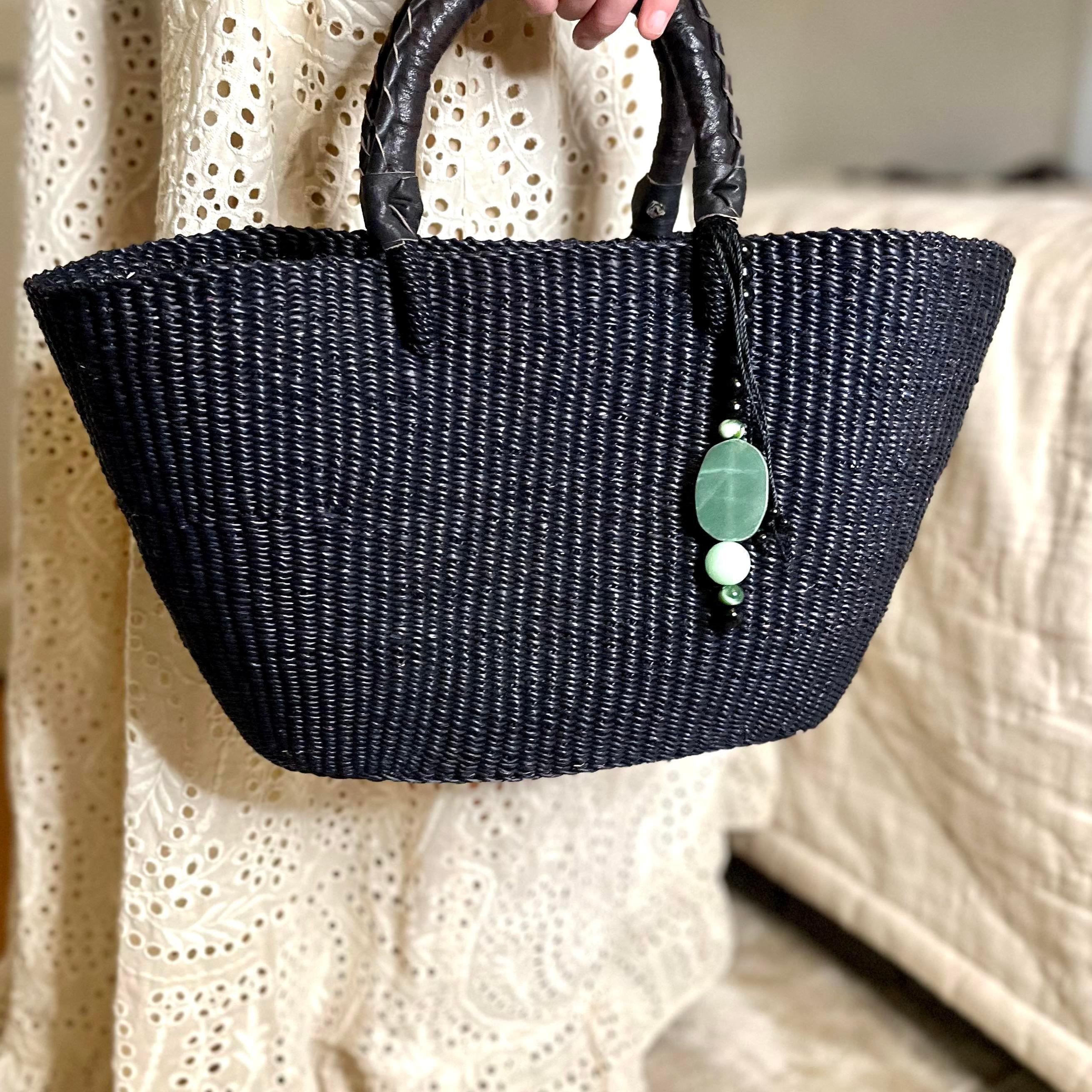 SELMA veske i sort med anheng