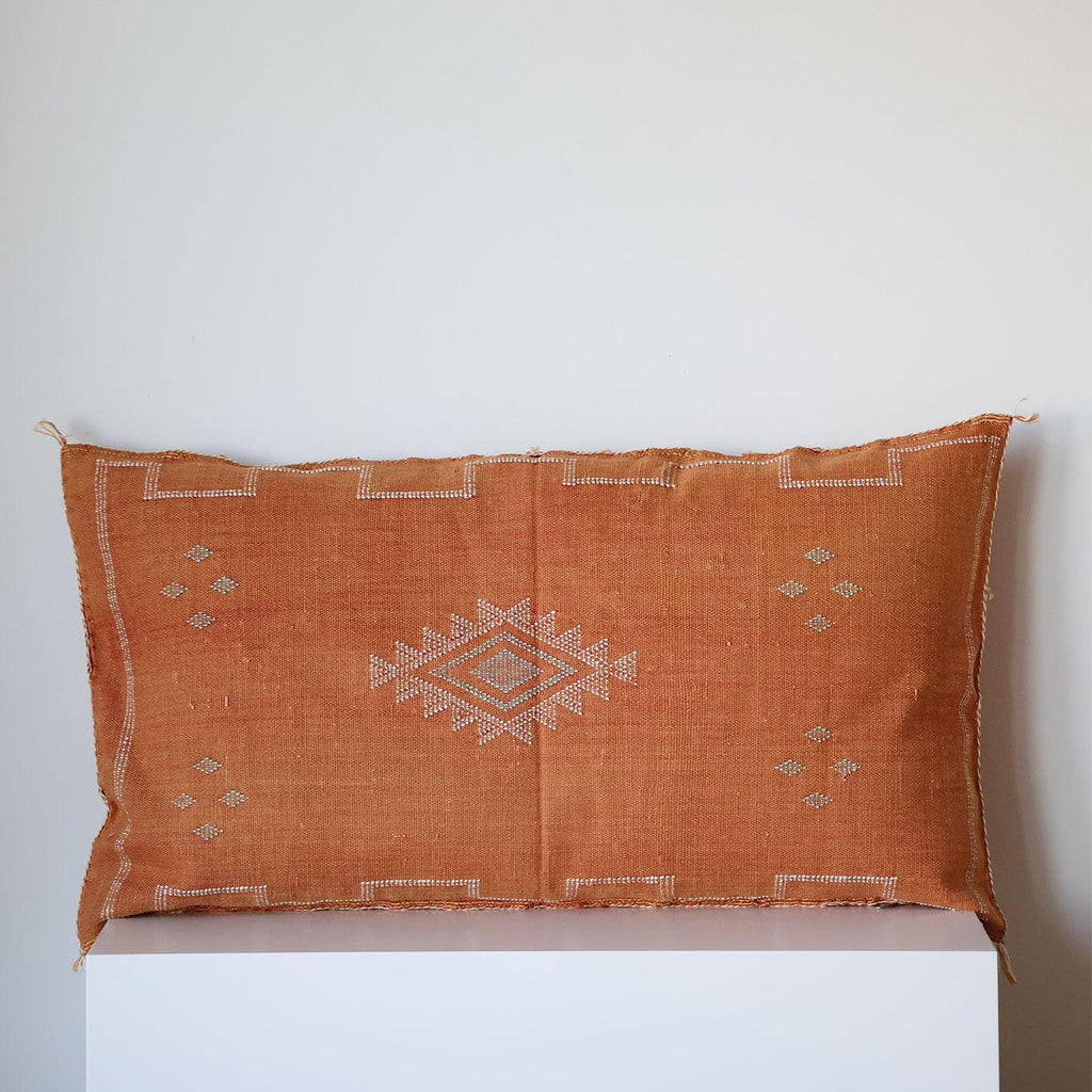 Marokkansk putetrekk i agavesilke 50x90