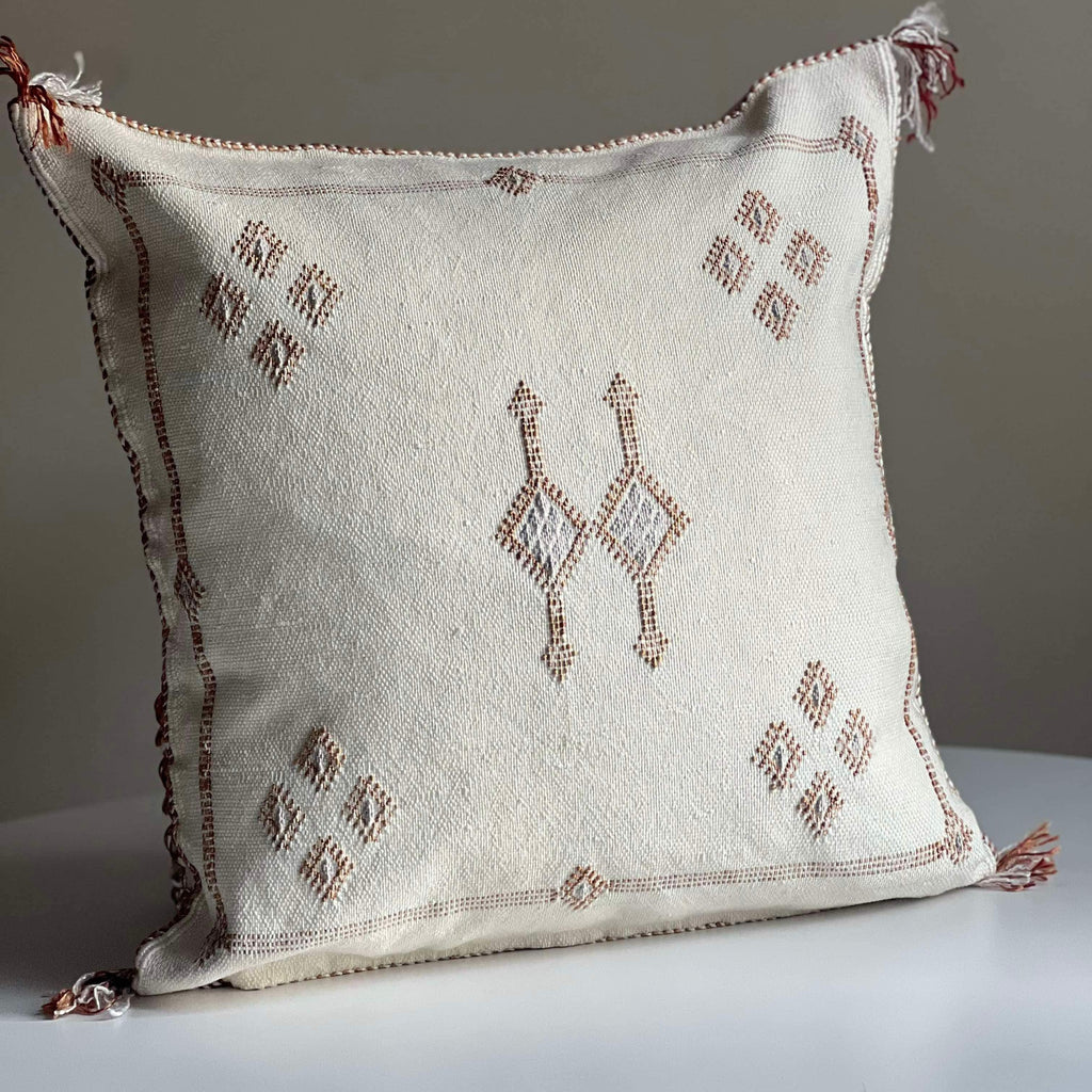 Kalkhvitt Marokkansk putetrekk i agavesilke 50x50