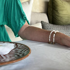 Armbånd med hvit perlemor