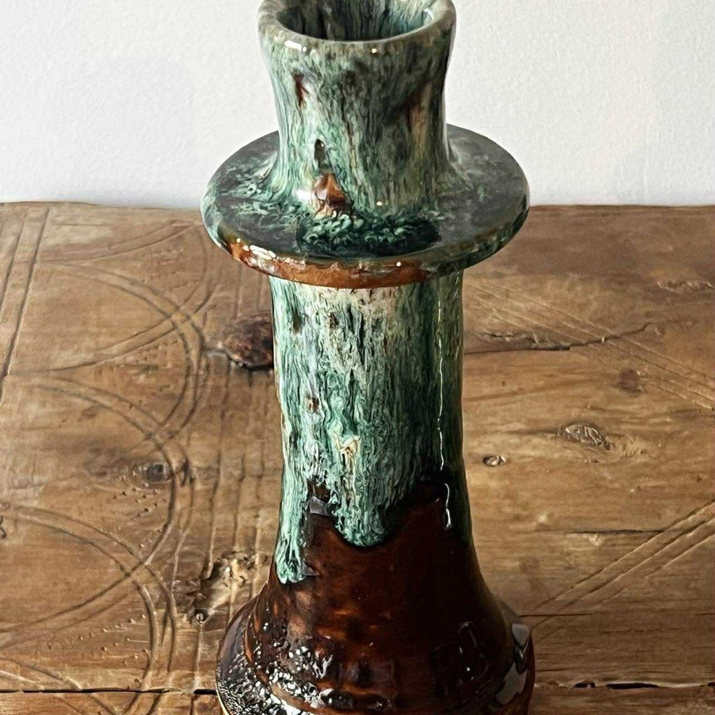 Lysestake i håndlaget keramikk