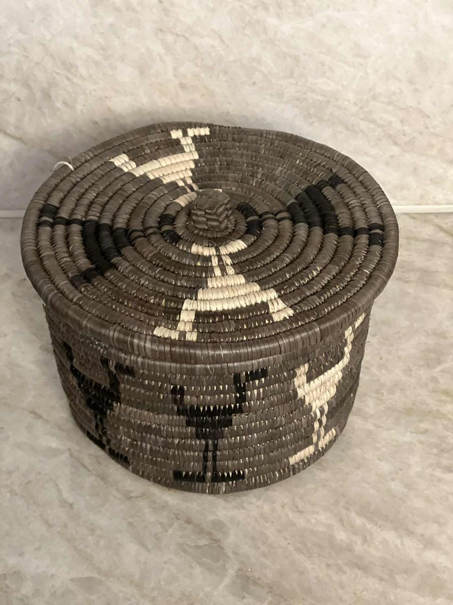 Zulukurv - Oppbevaringsboks med lokk