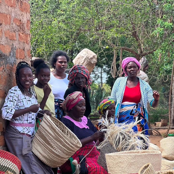 Handlenett i sisal fra Kenya i med veskecharm