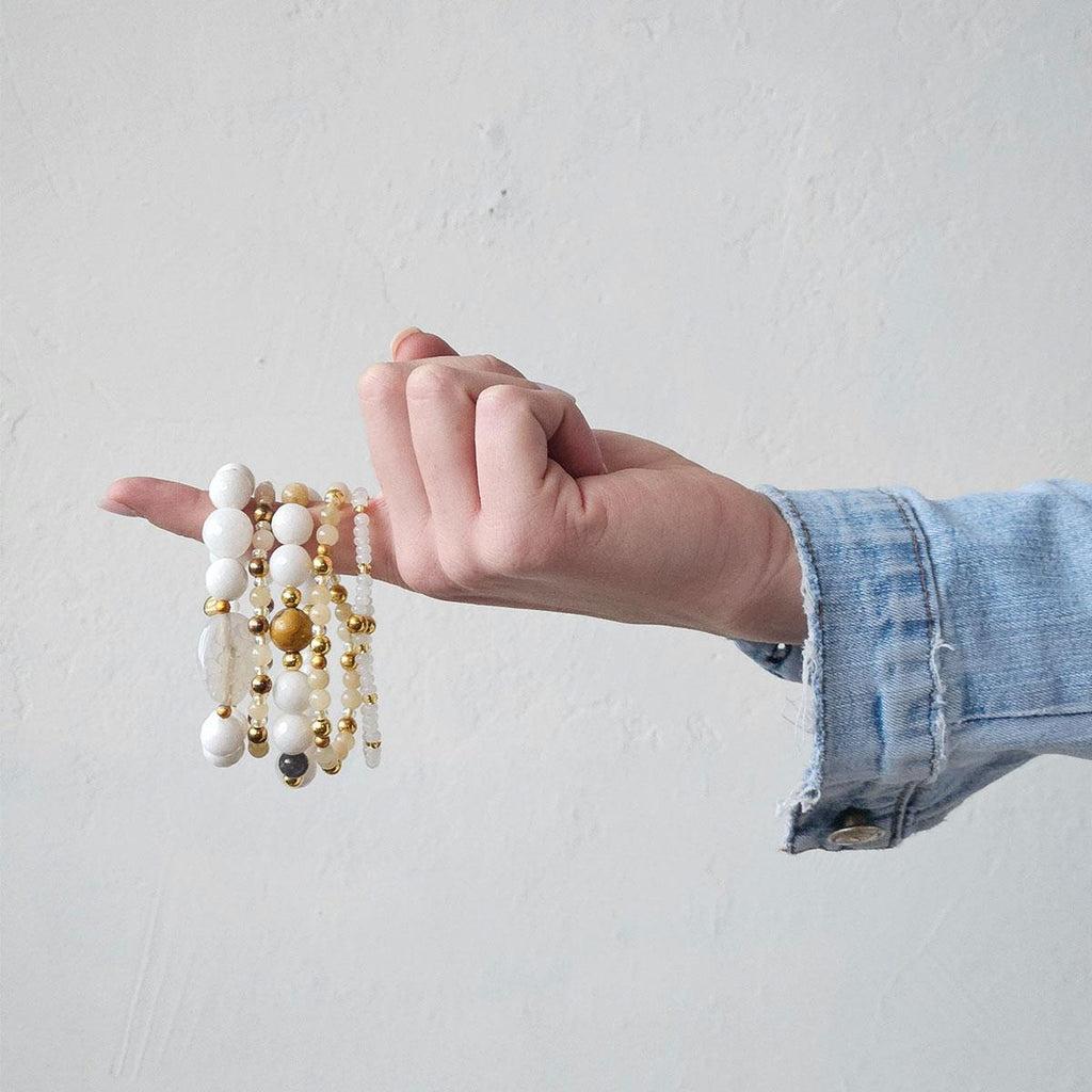 Armbånd med halvedelstener - Hvit agat