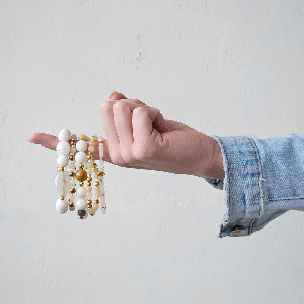 Armbånd med halvedelstener - Hvit agat