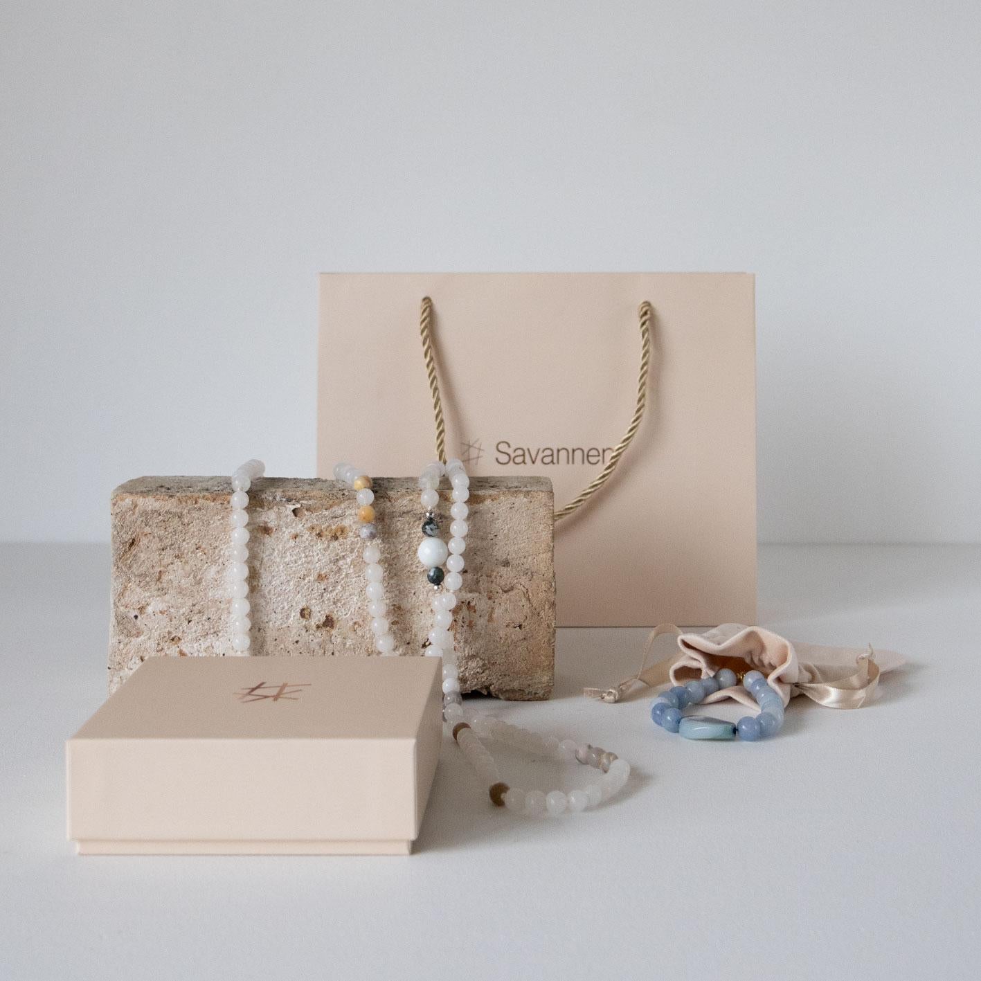 Halskjede med halvedelstener - Agat