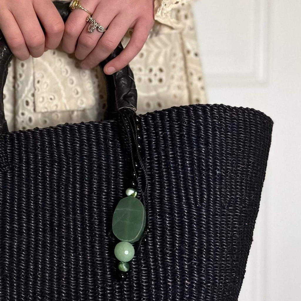 SELMA veske i sort med anheng